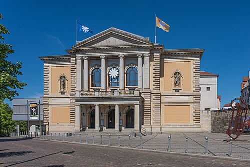 Halle Opera House